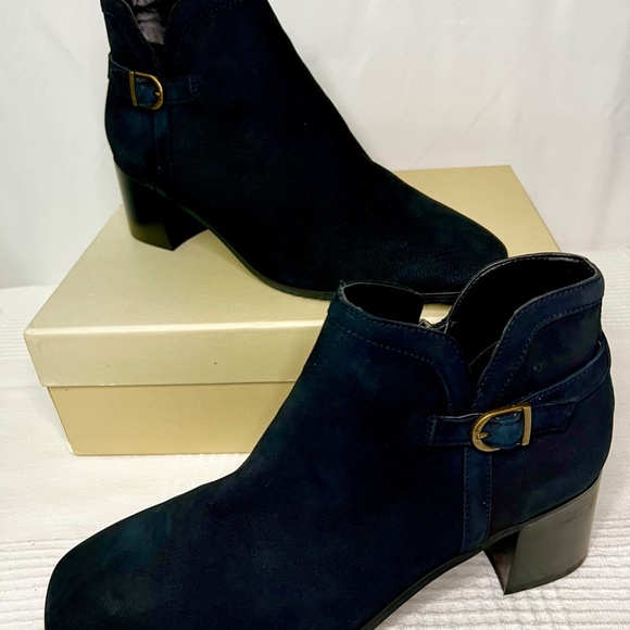 NYDJ Denis Booties in Leather, Black, 11 - Picture 4 of 9